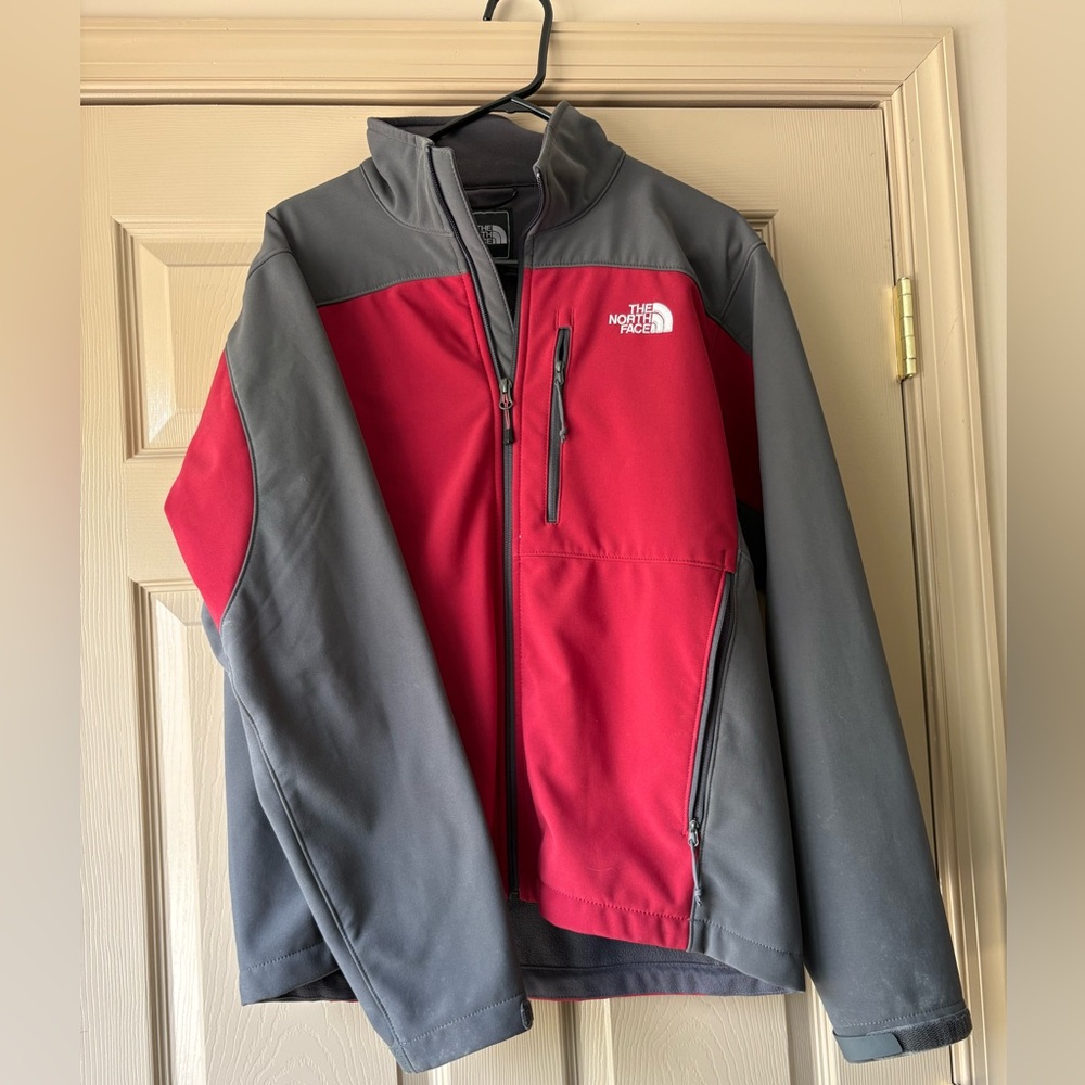 North Face Soft Shell Jacket-Good Condition
